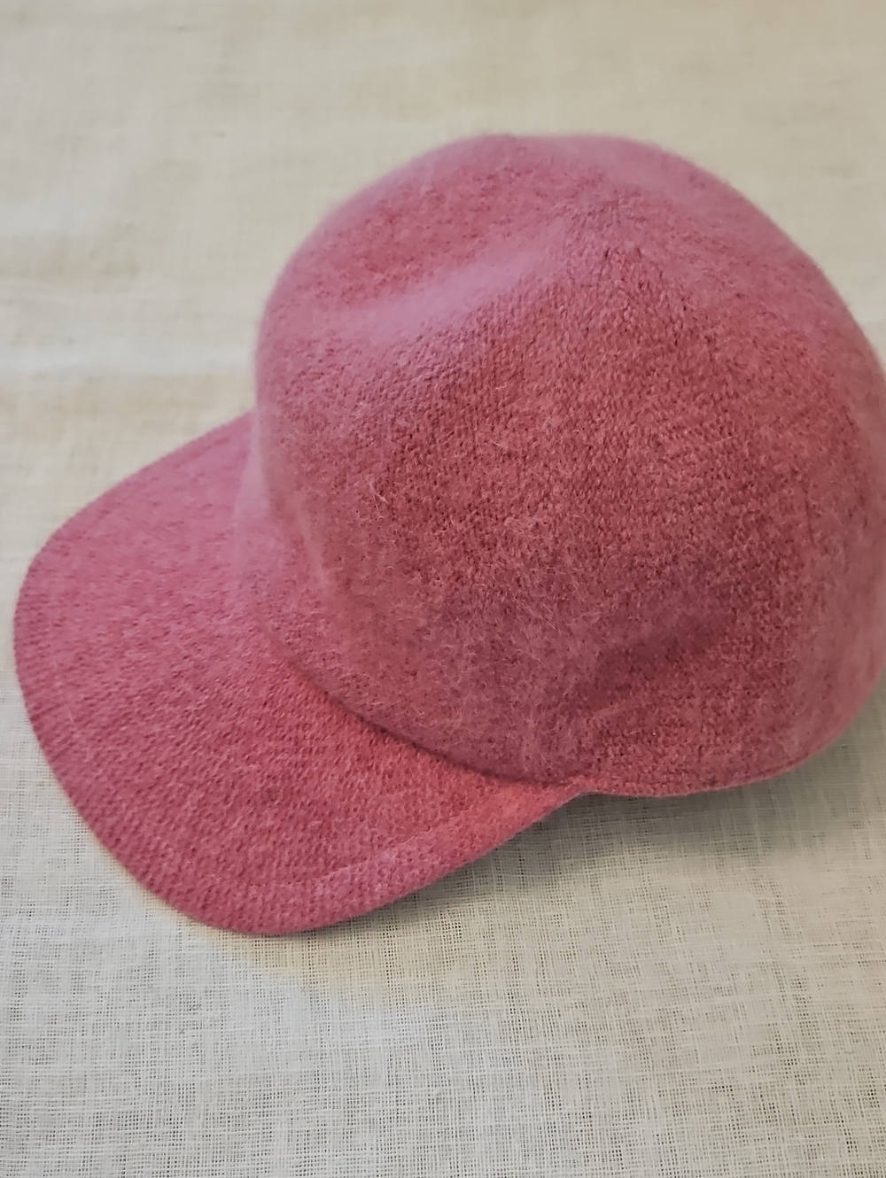 betmar Women's Plush Pink Cap